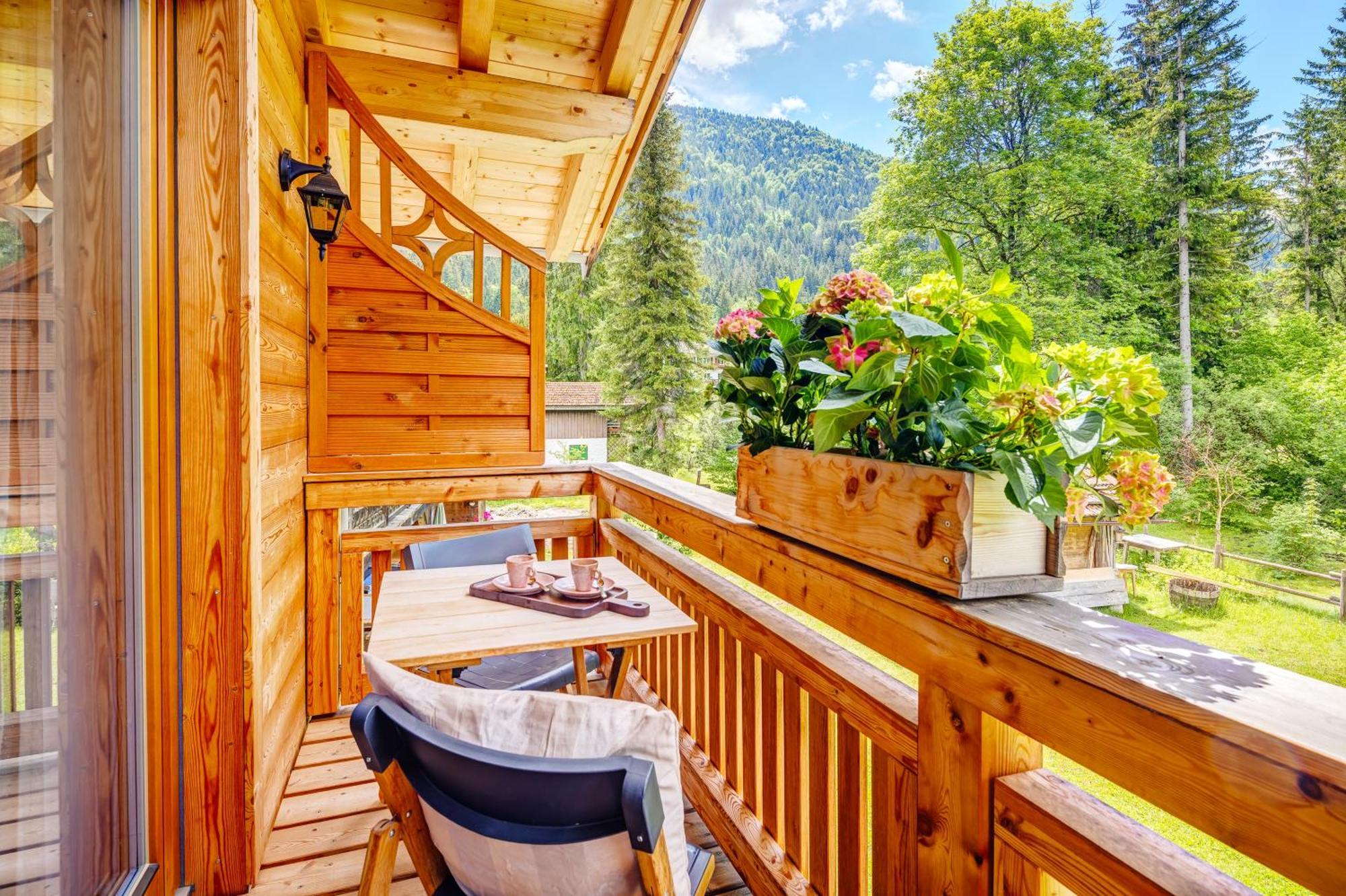 Holiday home Trinis - Gaestezimmer - Bad - Bett - Kleine Kaffee - Tee-theke Mit Kuehlschrank - Parkplatz Rottach-Egern