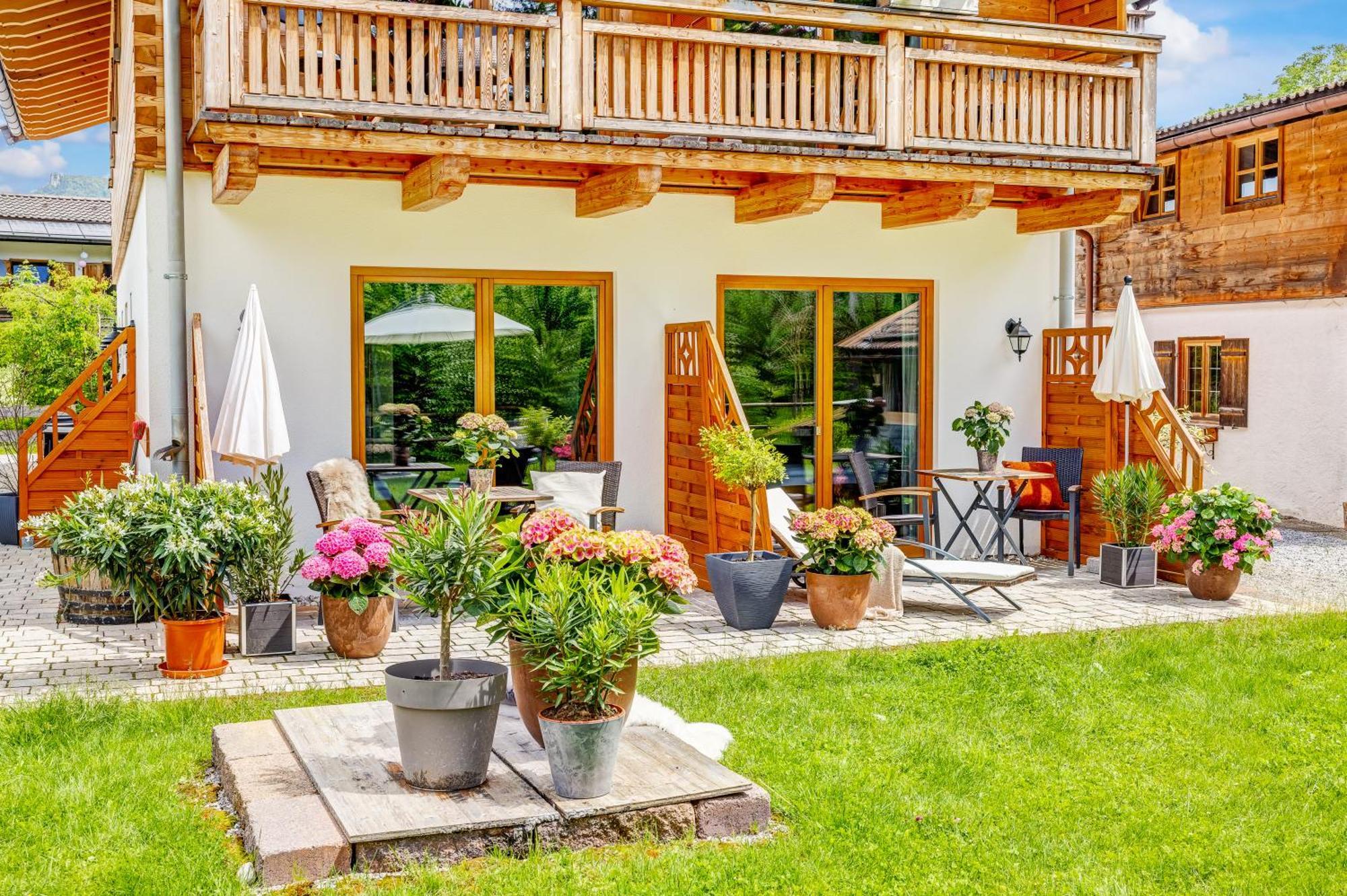 Trinis - Gaestezimmer - Bad - Bett - Kleine Kaffee - Tee-theke Mit Kuehlschrank - Parkplatz *