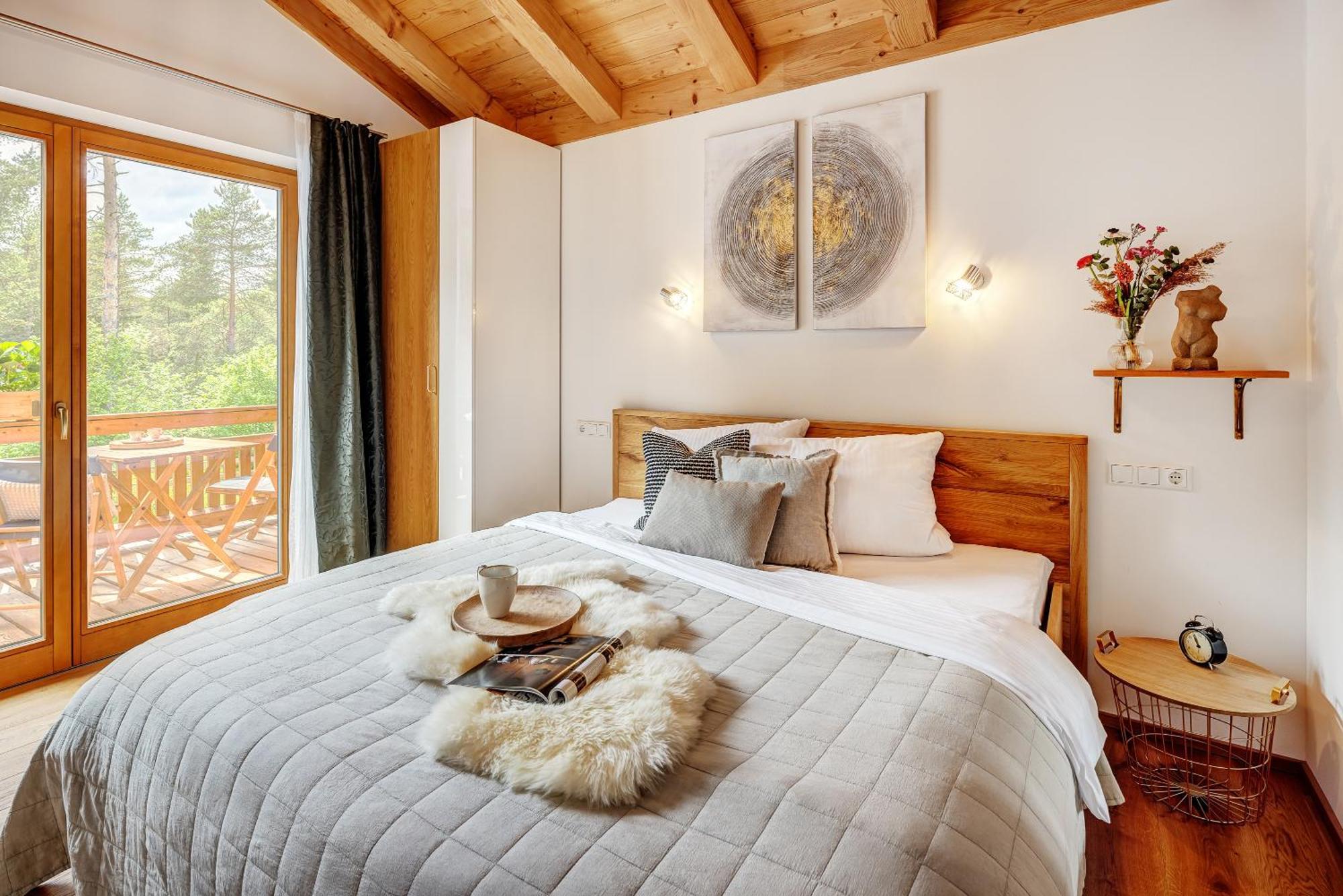 Trinis - Gaestezimmer - Bad - Bett - Kleine Kaffee - Tee-theke Mit Kuehlschrank - Parkplatz Vakantiehuis Rotta