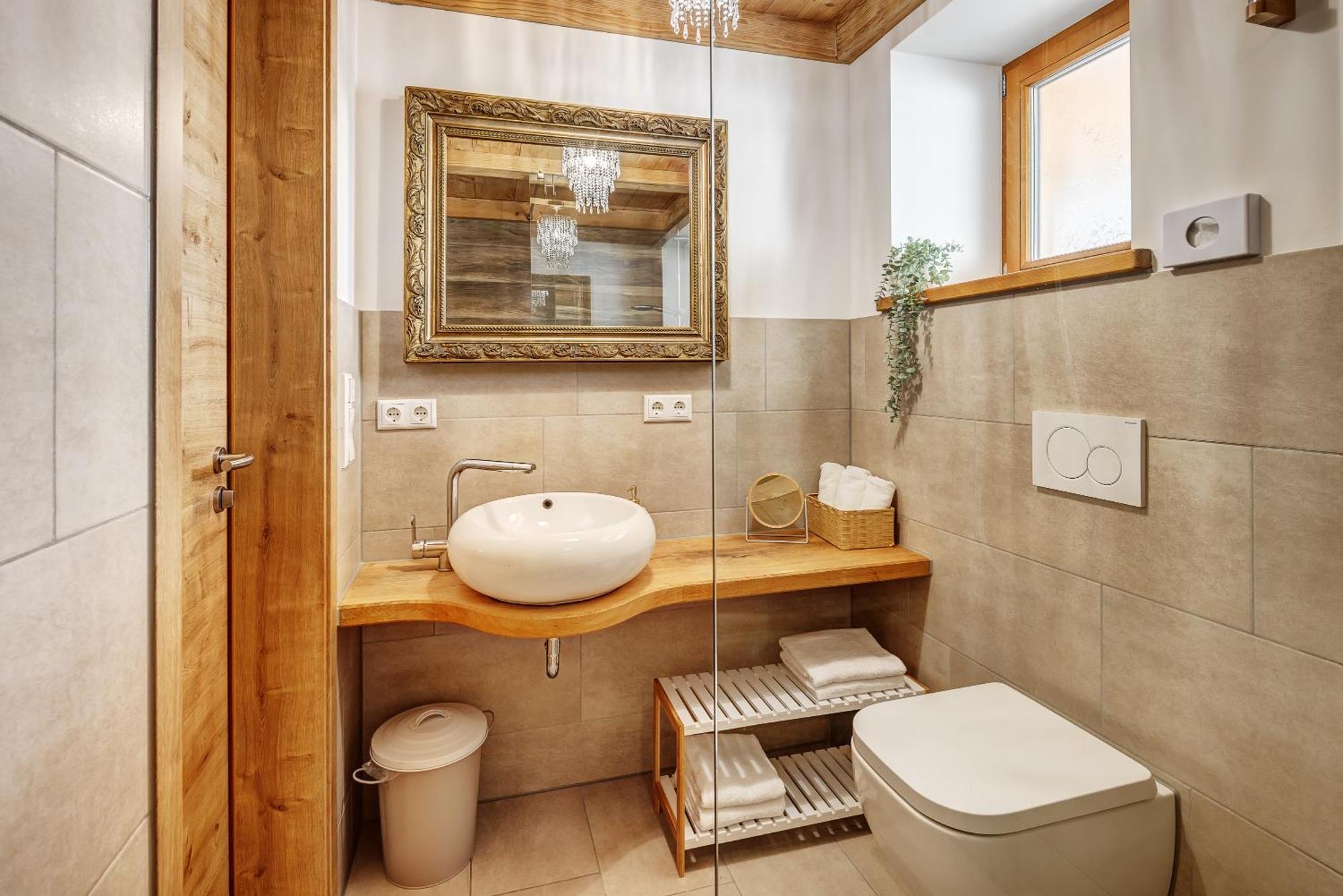 Vakantiehuis Trinis - Gaestezimmer - Bad - Bett - Kleine Kaffee - Tee-theke Mit Kuehlschrank - Parkplatz Rotta
