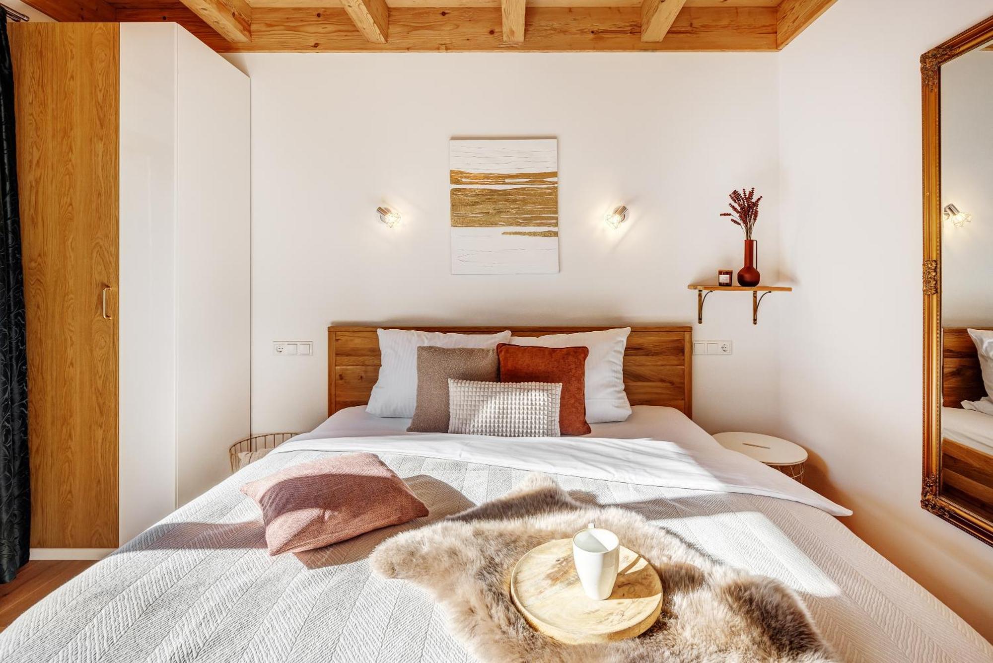 Trinis - Gaestezimmer - Bad - Bett - Kleine Kaffee - Tee-theke Mit Kuehlschrank - Parkplatz Rotta
